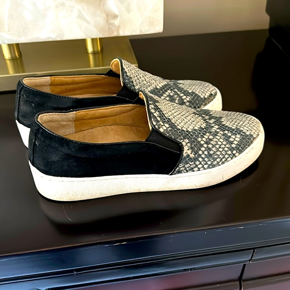 Vionic slip on trainers